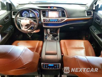 Zdjęcie 8 z 13 samochodu: 2019 TOYOTA HIGHLANDER LIMITED PLATINUM VIN:5TDDZRFH2KS940003 - miniatura