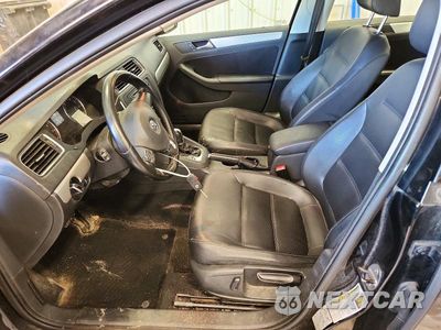Zdjęcie 7 z 12 samochodu: 2013 VOLKSWAGEN JETTA SE VIN:3VWDX7AJ2DM245752 - miniatura