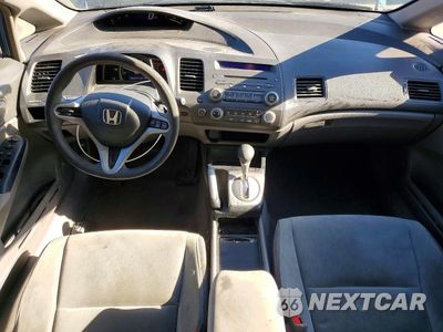 Zdjęcie 8 z 12 samochodu: 2010 HONDA CIVIC LX VIN:19XFA1F50AE084247 - miniatura