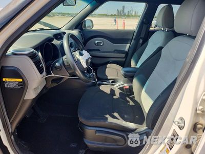 Zdjęcie 7 z 13 samochodu: 2016 KIA SOUL BASE VIN:KNDJN2A2XG7301300 - miniatura