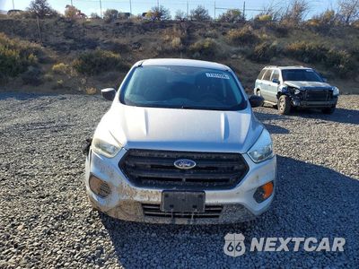 Piąte zdjęcie samochodu w środku: 2017 FORD ESCAPE S VIN:1FMCU0F73HUE35441 - miniatura