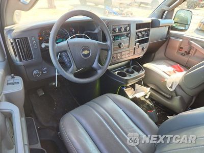 Zdjęcie 8 z 12 samochodu: 2025 CHEVROLET EXPRESS G2500 DELIVERY VAN VIN:1GCWGAFP1S1157422 - miniatura