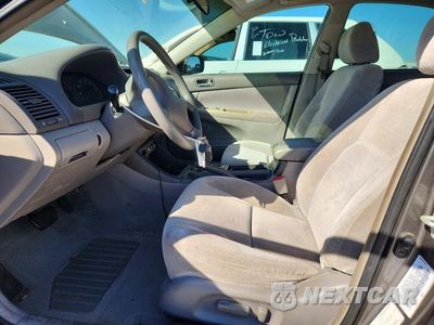 Zdjęcie 7 z 12 samochodu: 2003 TOYOTA CAMRY LE VIN:4T1BE32K33U718712 - miniatura