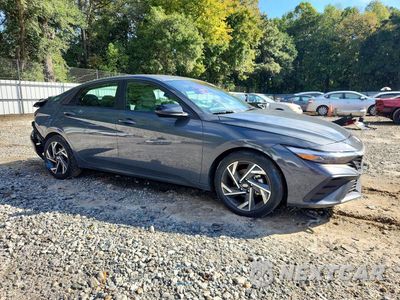 Czwarte zdjęcie samochodu z boku: 2025 HYUNDAI ELANTRA SEL SPORT VIN:KMHLM4DG2SU986252 - miniatura