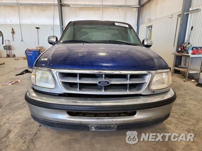 Piąte zdjęcie samochodu w środku: 1998 FORD F150 XLT VIN:1FTZX1767WKC35771 - miniatura