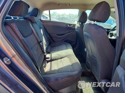 Zdjęcie 10 z 12 samochodu: 2019 HYUNDAI IONIQ BLUE VIN:KMHC65LC0KU180120 - miniatura