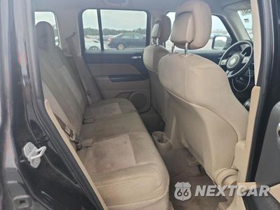 Zdjęcie 11 z 13 samochodu: 2011 JEEP PATRIOT SPORT VIN:1J4NT1GA0BD150780 - miniatura