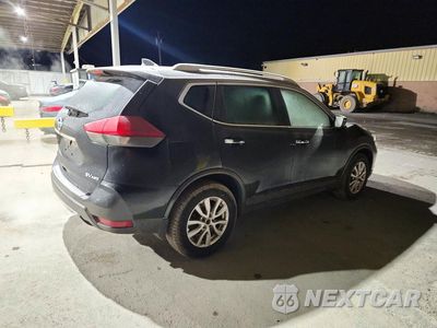 Trzecie zdjęcie samochodu z tyłu: 2018 NISSAN ROGUE VIN:KNMAT2MVXJP615080 - miniatura