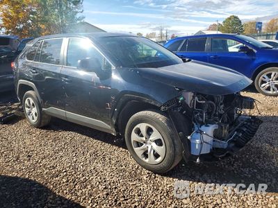 Czwarte zdjęcie samochodu z boku: 2022 TOYOTA RAV4 LE VIN:2T3F1RFV2NW249725 - miniatura