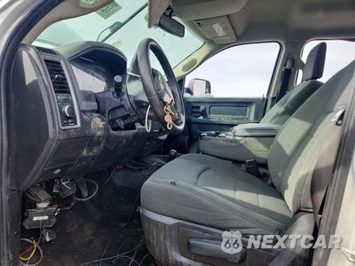 Zdjęcie 7 z 13 samochodu: 2014 RAM 2500 ST VIN:3C6UR5CL4EG114331 - miniatura