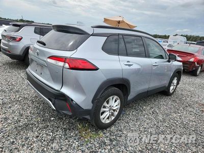 Trzecie zdjęcie samochodu z tyłu: 2024 TOYOTA COROLLA CROSS LE VIN:7MUCAAAG4RV093276 - miniatura