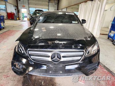 Piąte zdjęcie samochodu w środku: 2018 MERCEDES-BENZ E 300 4MATIC VIN:WDDZF4KB0JA466976 - miniatura