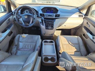 Zdjęcie 8 z 13 samochodu: 2011 HONDA ODYSSEY EXL VIN:5FNRL5H63BB080032 - miniatura