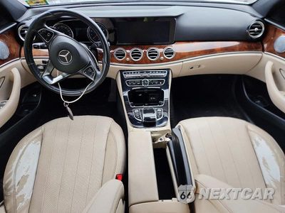 Zdjęcie 8 z 13 samochodu: 2018 MERCEDES-BENZ E 300 VIN:WDDZF4JBXJA388613 - miniatura