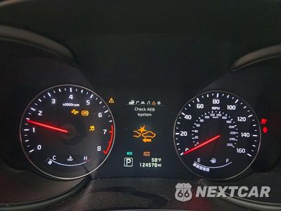 Zdjęcie 9 z 12 samochodu: 2016 KIA K900 LUXURY V6 VIN:KNALU4D34G6031253 - miniatura