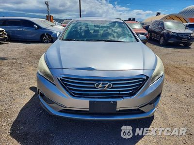 Piąte zdjęcie samochodu w środku: 2016 HYUNDAI SONATA SE VIN:5NPE24AF3GH316211 - miniatura