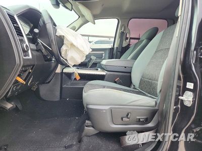 Zdjęcie 7 z 13 samochodu: 2019 RAM 1500 CLASSIC SLT VIN:1C6RR6LT3KS521718 - miniatura