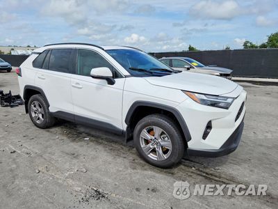 Czwarte zdjęcie samochodu z boku: 2025 TOYOTA RAV4 XLE VIN:2T3W1RFV4SC336331 - miniatura