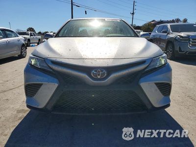 Piąte zdjęcie samochodu w środku: 2020 TOYOTA CAMRY SE VIN:4T1J11AK7LU400296 - miniatura