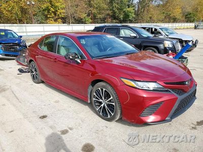 Czwarte zdjęcie samochodu z boku: 2018 TOYOTA CAMRY SE VIN:4T1B11HK9JU624550 - miniatura