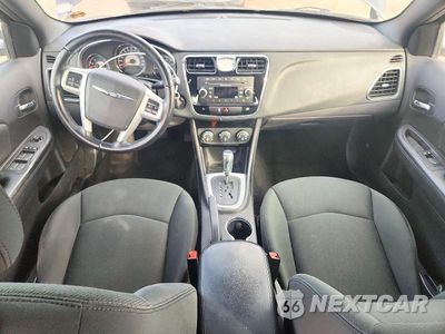Zdjęcie 8 z 12 samochodu: 2012 CHRYSLER 200 TOURING VIN:1C3CCBBBXCN130653 - miniatura