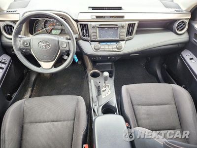 Zdjęcie 8 z 12 samochodu: 2015 TOYOTA RAV4 XLE VIN:JTMRFREV3FD106409 - miniatura