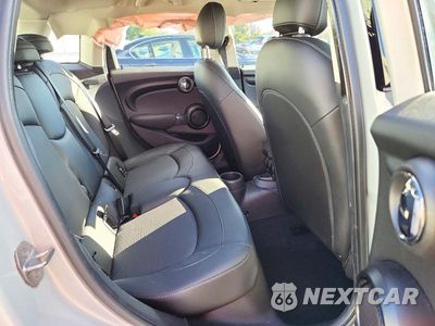 Zdjęcie 10 z 12 samochodu: 2019 MINI COOPER VIN:WMWXU1C50K2L24439 - miniatura