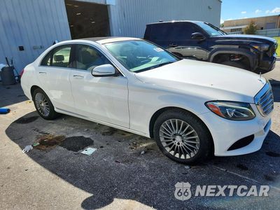 Czwarte zdjęcie samochodu z boku: 2015 MERCEDES-BENZ C 300 4MATIC VIN:55SWF4KB8FU030130 - miniatura
