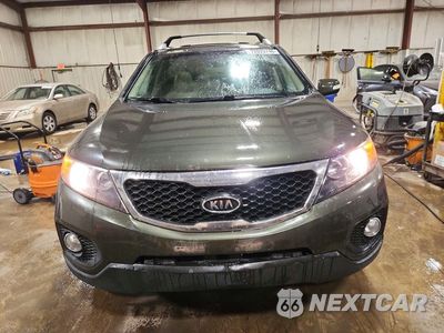 Piąte zdjęcie samochodu w środku: 2013 KIA SORENTO EX VIN:5XYKUDA28DG329193 - miniatura