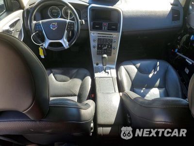 Zdjęcie 8 z 14 samochodu: 2011 VOLVO XC60 T6 VIN:YV4902DZ5B2170869 - miniatura