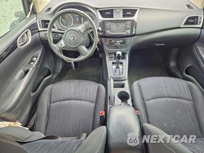 Zdjęcie 8 z 12 samochodu: 2018 NISSAN SENTRA SV VIN:3N1AB7AP7JY234911 - miniatura
