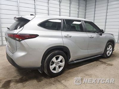 Trzecie zdjęcie samochodu z tyłu: 2025 TOYOTA HIGHLANDER LE VIN:5TDKDRAHXSS556838 - miniatura