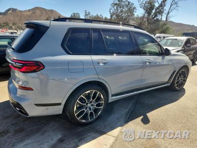 Trzecie zdjęcie samochodu z tyłu: 2023 BMW X7 XDRIVE40I VIN:5UX23EM02P9P56960 - miniatura