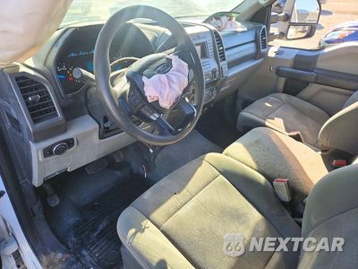 Zdjęcie 8 z 12 samochodu: 2017 FORD F250 SUPER DUTY VIN:1FTBF2B69HEB64110 - miniatura