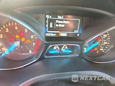 Zdjęcie 9 z 12 samochodu: 2019 FORD ESCAPE SE VIN:1FMCU9GD7KUA28285 - miniatura