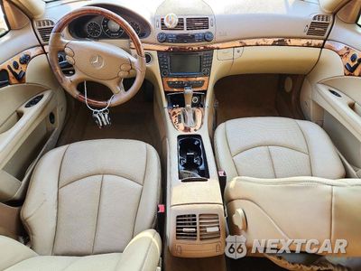 Zdjęcie 8 z 12 samochodu: 2008 MERCEDES-BENZ E VIN:WDBUF22X58B187448 - miniatura