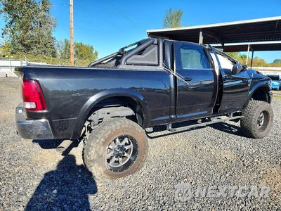 Trzecie zdjęcie samochodu z tyłu: 2018 RAM 2500 LONGHORN VIN:3C6UR5GLXJG286349 - miniatura