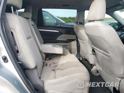 Zdjęcie 11 z 13 samochodu: 2017 TOYOTA HIGHLANDER LE VIN:5TDBZRFH1HS401131 - miniatura