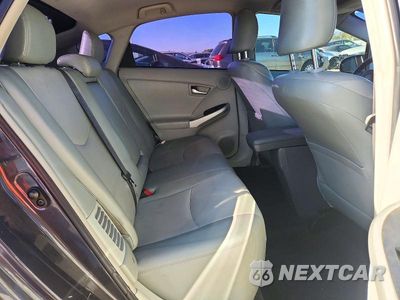 Zdjęcie 10 z 12 samochodu: 2013 TOYOTA PRIUS FOUR VIN:JTDKN3DU3D1619717 - miniatura