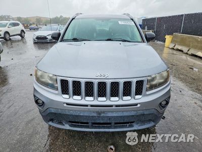 Piąte zdjęcie samochodu w środku: 2016 JEEP COMPASS SPORT VIN:1C4NJCBA8GD568610 - miniatura
