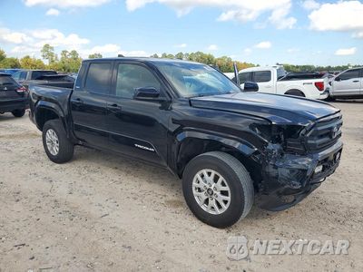 Czwarte zdjęcie samochodu z boku: 2025 TOYOTA TACOMA SR5 VIN:3TYKB5FN0ST019686 - miniatura