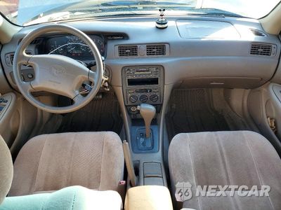 Zdjęcie 8 z 12 samochodu: 1998 TOYOTA CAMRY LE VIN:JT2BG22K3W0251630 - miniatura
