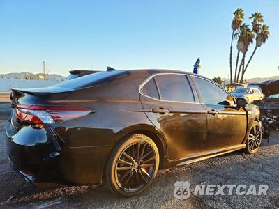 Trzecie zdjęcie samochodu z tyłu: 2022 TOYOTA CAMRY XSE VIN:4T1K61AK8NU013927 - miniatura