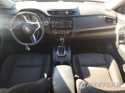 Zdjęcie 8 z 13 samochodu: 2018 NISSAN ROGUE SV VIN:KNMAT2MVXJP559710 - miniatura