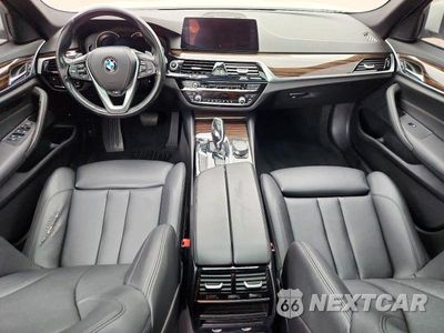 Zdjęcie 8 z 13 samochodu: 2018 BMW 530XE VIN:WBAJB1C50JB374431 - miniatura