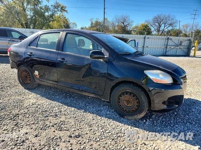 Czwarte zdjęcie samochodu z boku: 2008 TOYOTA YARIS BASE VIN:JTDBT923381283107 - miniatura
