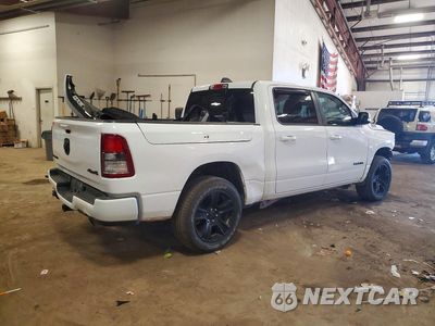Trzecie zdjęcie samochodu z tyłu: 2020 RAM 1500 BIG HORN/LONE STAR VIN:1C6SRFFT8LN241970 - miniatura