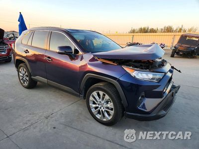 Czwarte zdjęcie samochodu z boku: 2020 TOYOTA RAV4 XLE PREMIUM VIN:2T3C1RFV6LC041896 - miniatura