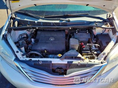 Zdjęcie 12 z 13 samochodu: 2016 TOYOTA SIENNA XLE PREMIUM 8-PASSENGER VIN:5TDYK3DC2GS699593 - miniatura