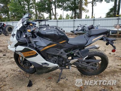 Trzecie zdjęcie samochodu z tyłu: 2026 KAWASAKI ZX400 S VIN:ML5ZXCS13TDA43283 - miniatura